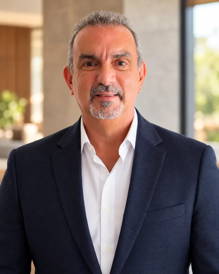 Retrato de Guilherme Meuren, corretor de imóveis e arquiteto